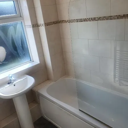 Nhyl Homes * Bradford (West Yorkshire)