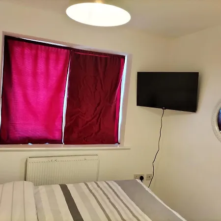 Nhyl Homes * Μπράντφορντ