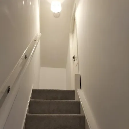 Nhyl Homes Holiday home