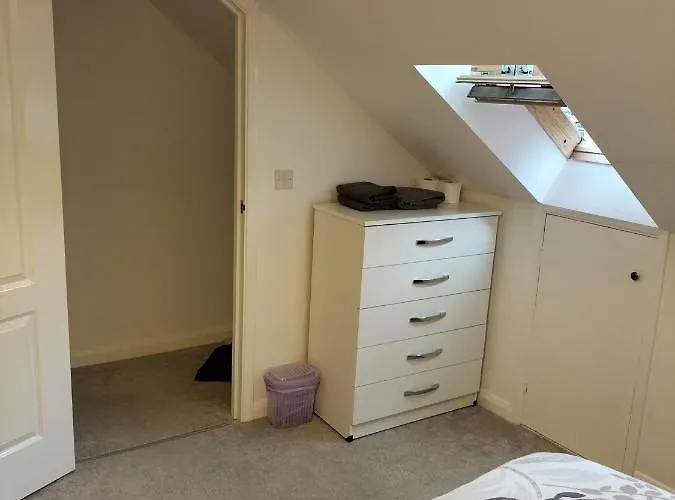 Nhyl Homes * Bradford (West Yorkshire)