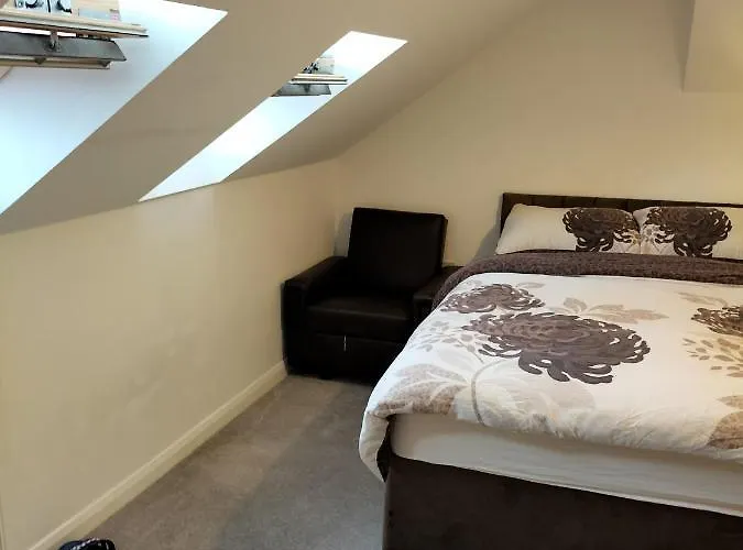 Nhyl Homes * Bradford (West Yorkshire)