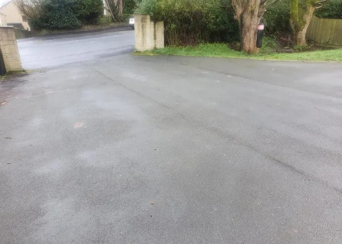 Nhyl Homes * Bradford (West Yorkshire)