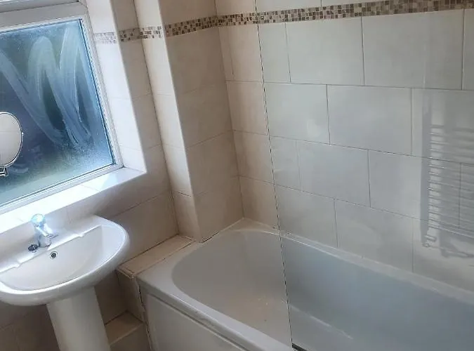 Nhyl Homes * Bradford (West Yorkshire)