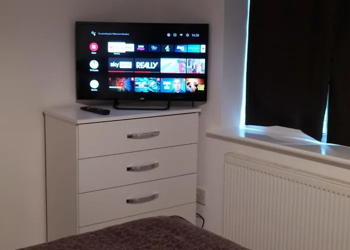 Nhyl Homes * Bradford (West Yorkshire)