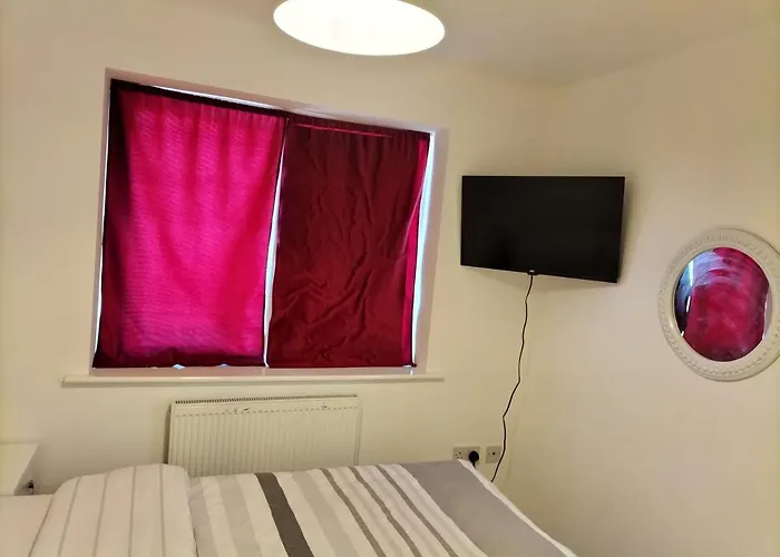 Nhyl Homes * Bradford (West Yorkshire)