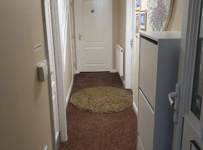 Holiday home Nhyl Homes