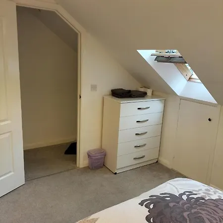 Nhyl Homes * 布雷得佛