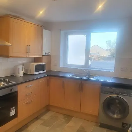 Nhyl Homes * 布雷得佛